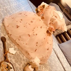 A beautiful dress for a little princess 12/18 months